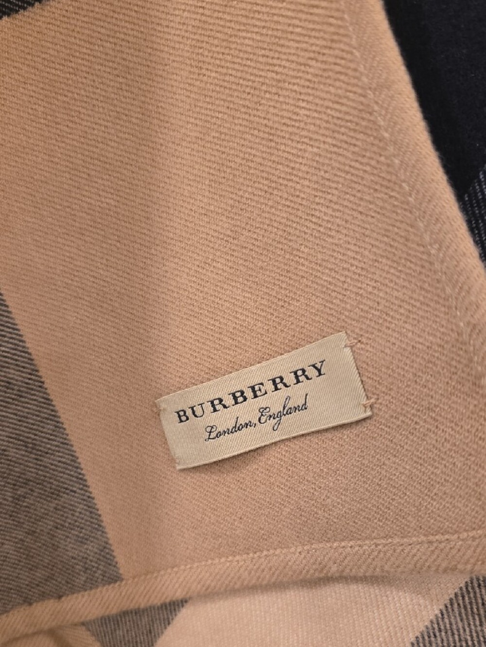 Burberry Camel Black Check Wool Poncho/Cape - Picture 2 of 6